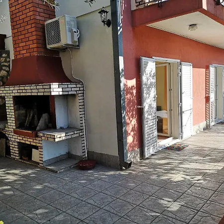 Apartment Dva Lava *