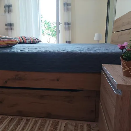 Dva Lava Apartmán Podaca